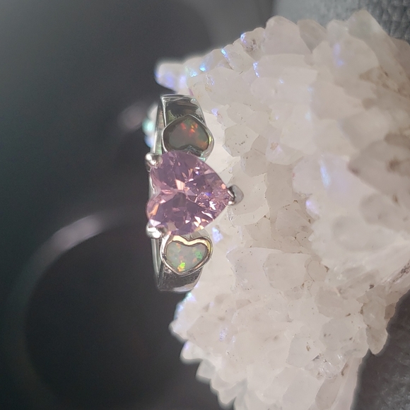 Jewelry - Pretty Pink Topaz Heart Ring